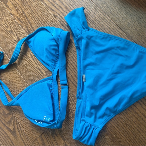 Blue roxy bikini - Picture 2 of 3